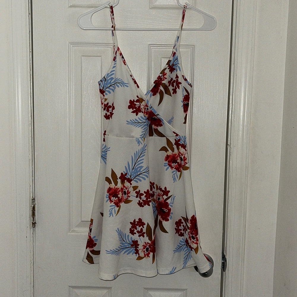 White Floral Dress Size M